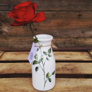 rose vase